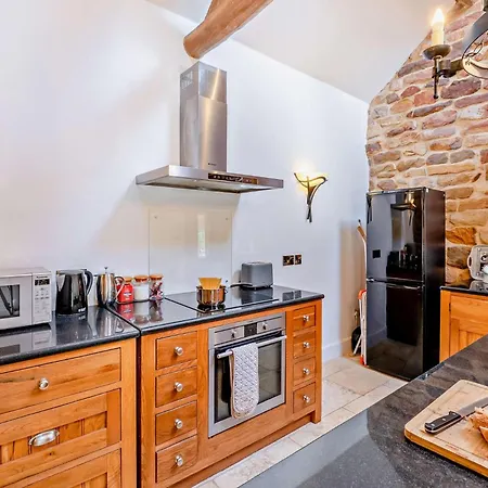 2 Bed In Helmsley 93099